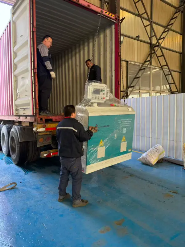 Versand der Produktionslinie für Wasserpfeifen und Wasserpfeifen aus HDPE